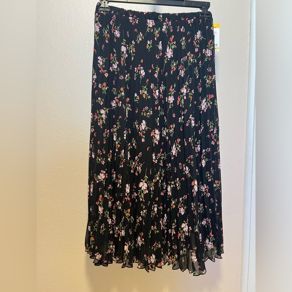 Vince Camuto- Pleated Midi Skirt